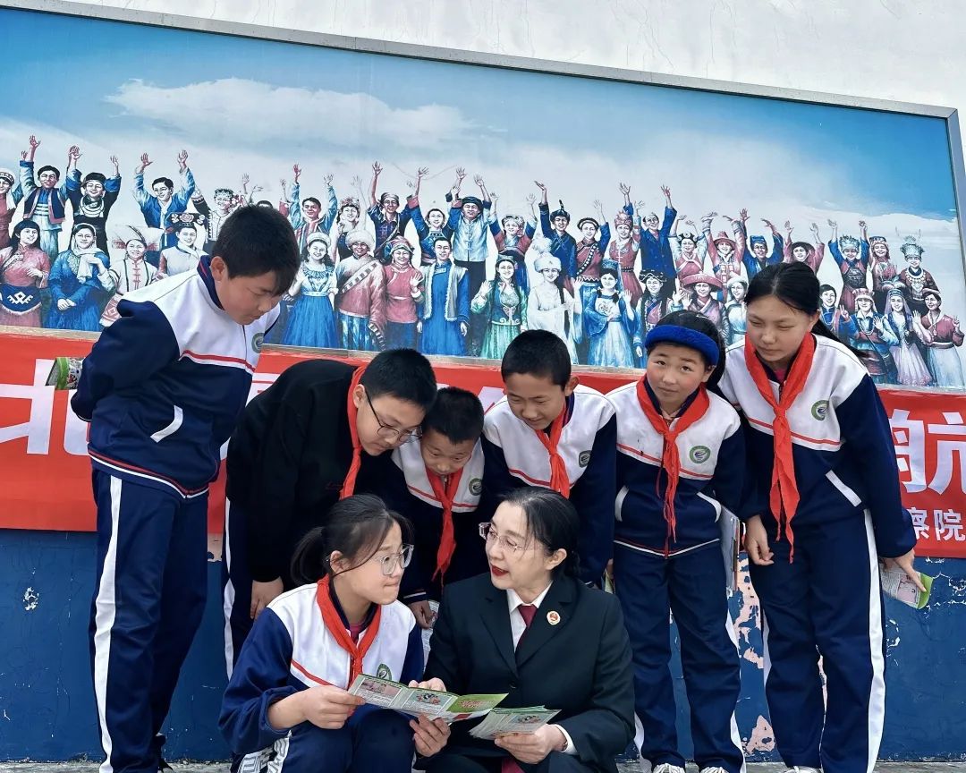 【民法典宣传月】“赶集说法+课间学法”科右前旗检察院开展蒙汉双语普法进牧区活动